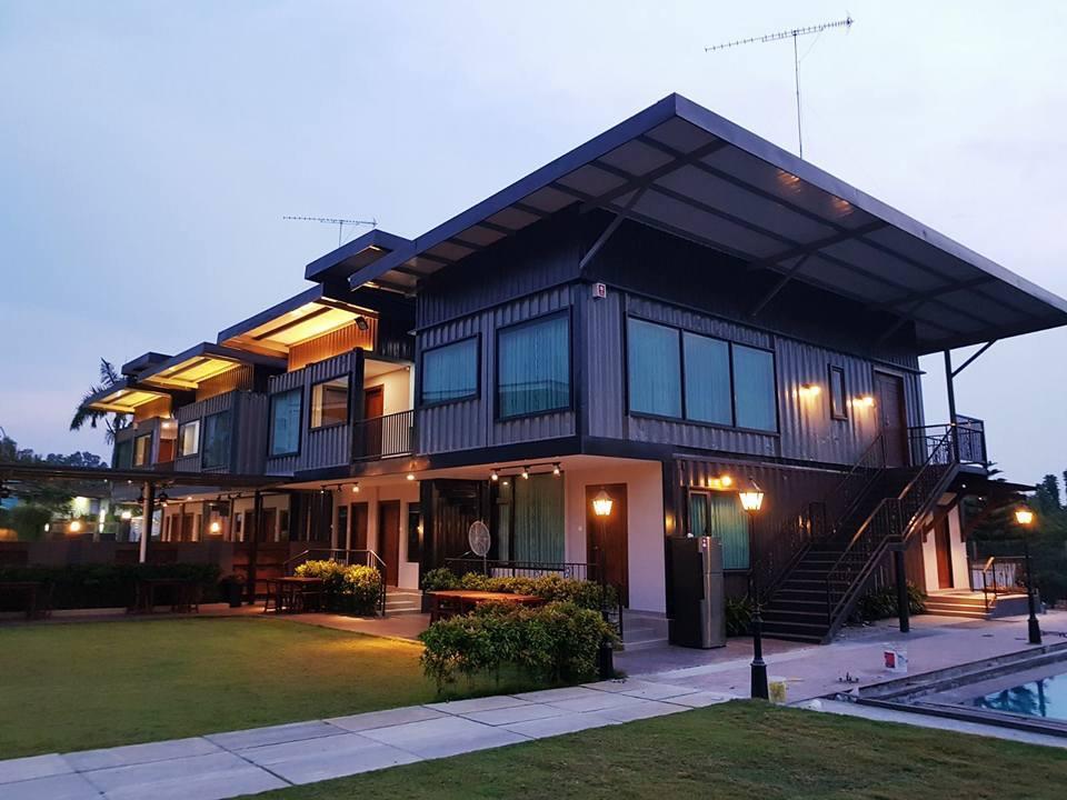 Kluang Container Swimming Pool Hotel Exterior foto